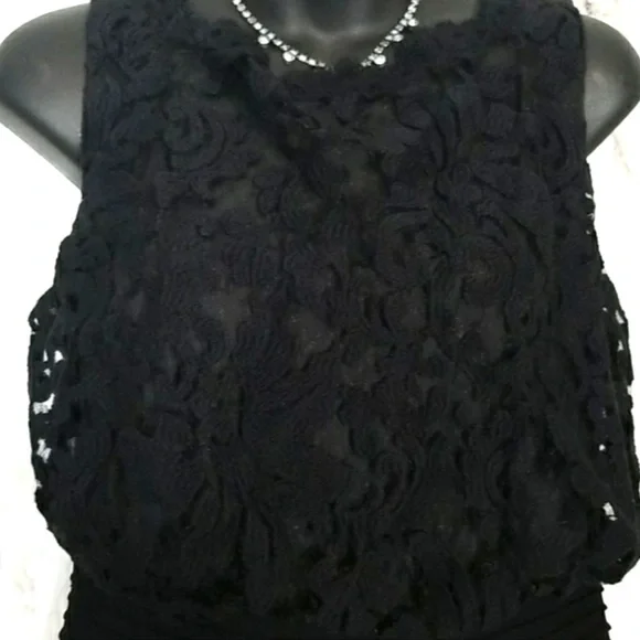 TADASHI SHOJI| Ariana Black Lace Jumpsuit - Picture 2 of 6